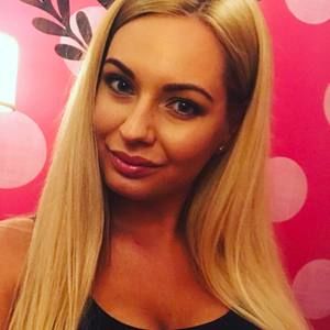 Meet your Posher, Monika